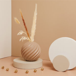 Claraluna - Vaso tondo beige onde con fiori