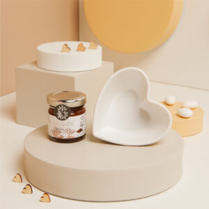 Ciotolina forma cuore con crema alle nocciole