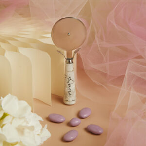 TAGLIAPIZZA H 15 CM DECORO AMORE SCATOLA BOTANICA ORO MIS.11 16.5X7X7 CM