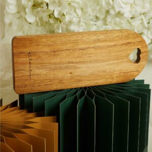 TAGLIERE ACACIA GRANDE 30X12X1.2 CM