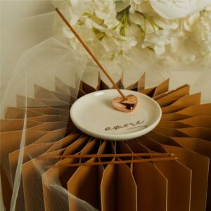 PIATTINO PORTA INCENSO AMORE CON 3 BASTONCINI DI INCENSO 11.2X1 CM