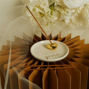 PIATTINO PORTA INCENSO GIOIA CON 3 BASTONCINI DI INSENSO 11.2X1 CM